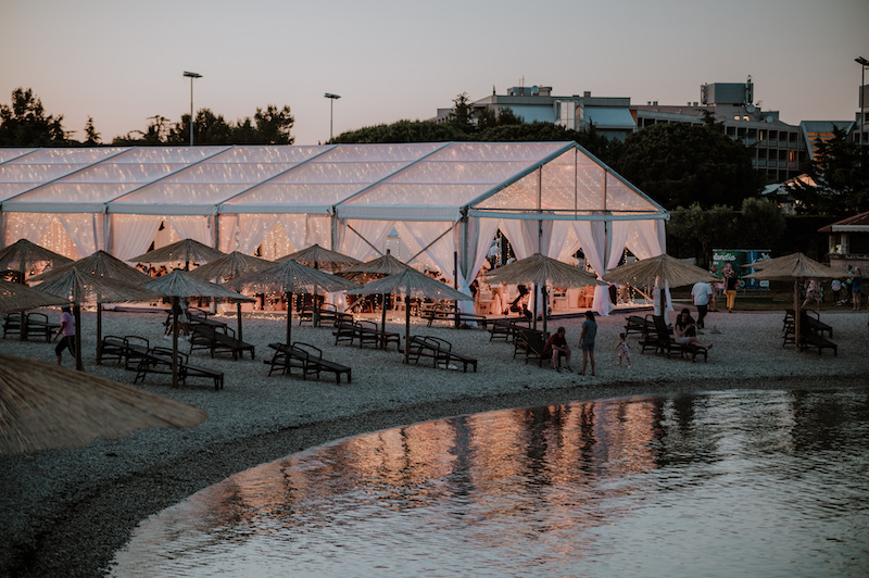 Vjenčanje uz plažu